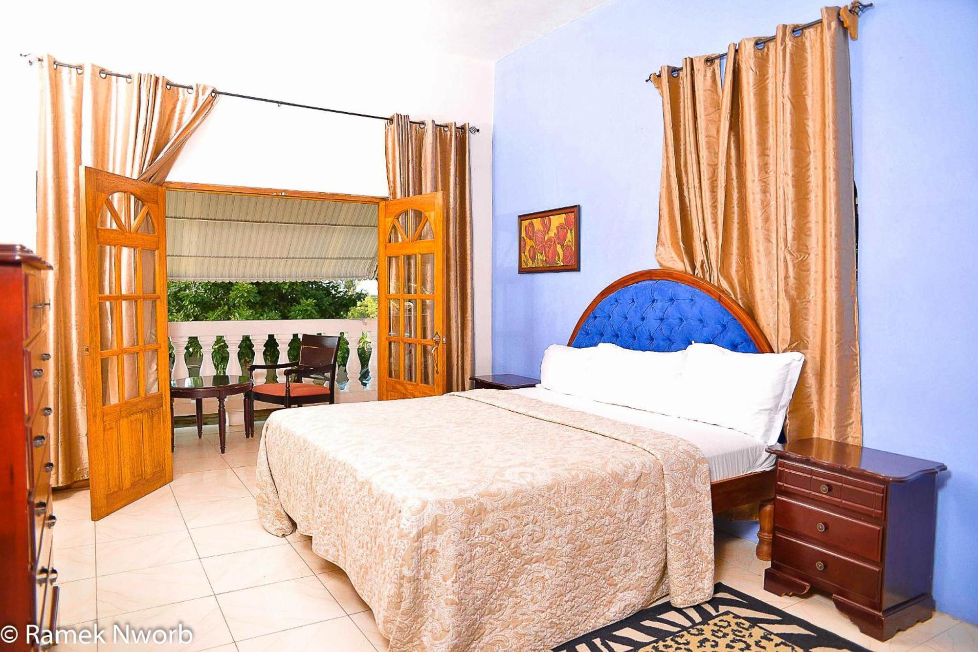 Chateau Margarita Ja Montego Bay Exterior photo